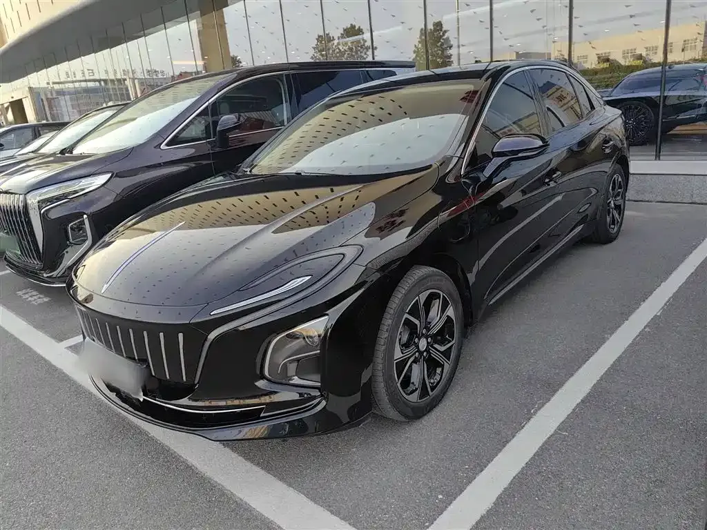 Hongqi E-QM5 — фото 2