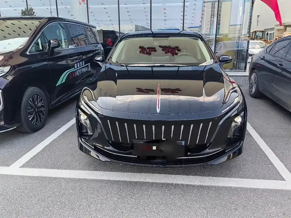 Hongqi E-QM5 — фото 3