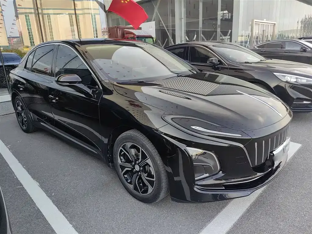 Hongqi E-QM5 — фото 4