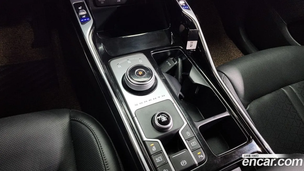 Kia Sorento — фото 9