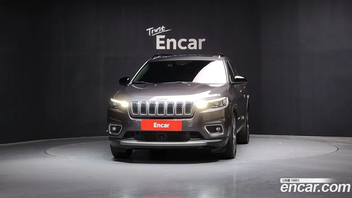 Jeep Cherokee — фото 3