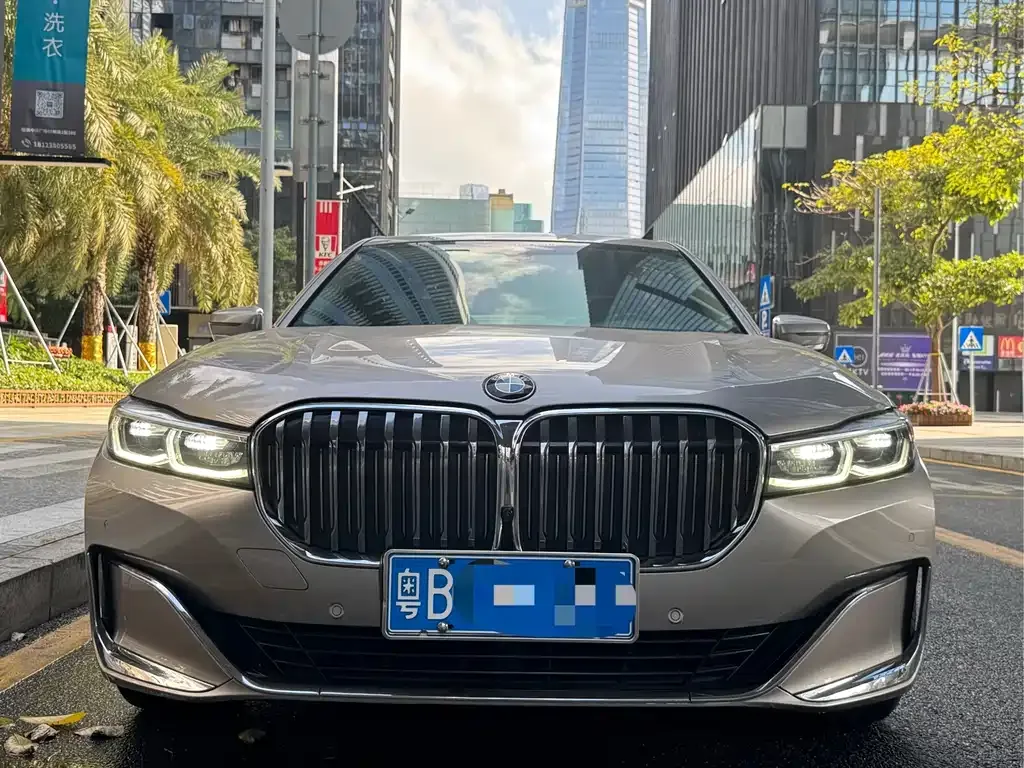 BMW 7 Series — фото 2