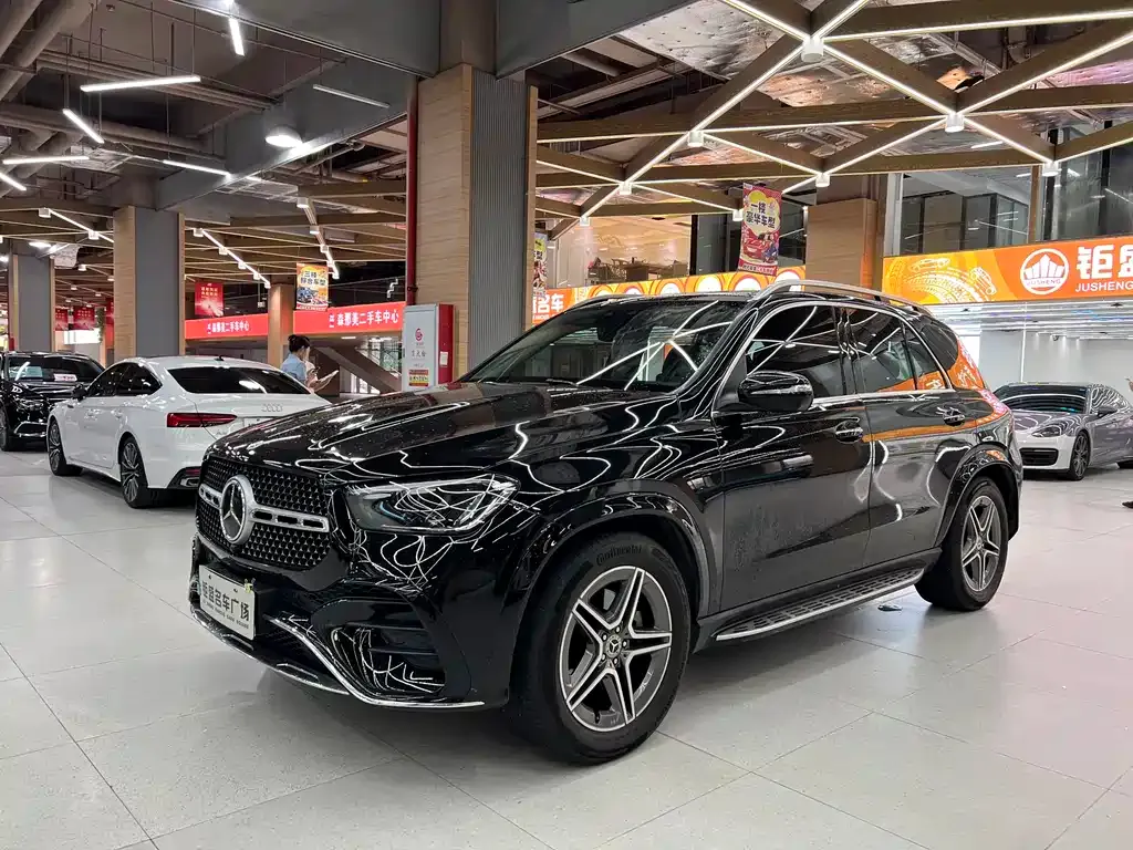 Mercedes-Benz GLE — фото 1