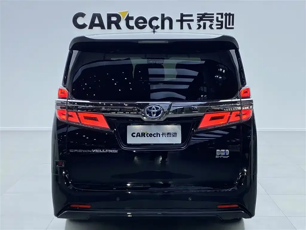Toyota Vellfire — фото 4