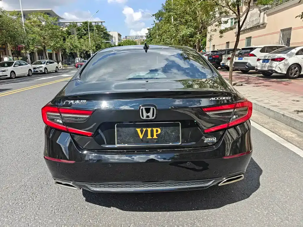 Honda Accord — фото 6