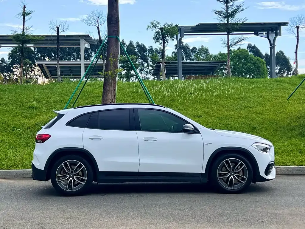 Mercedes-Benz GLA AMG — фото 8