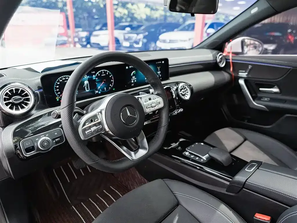 Mercedes-Benz A-Class — фото 4