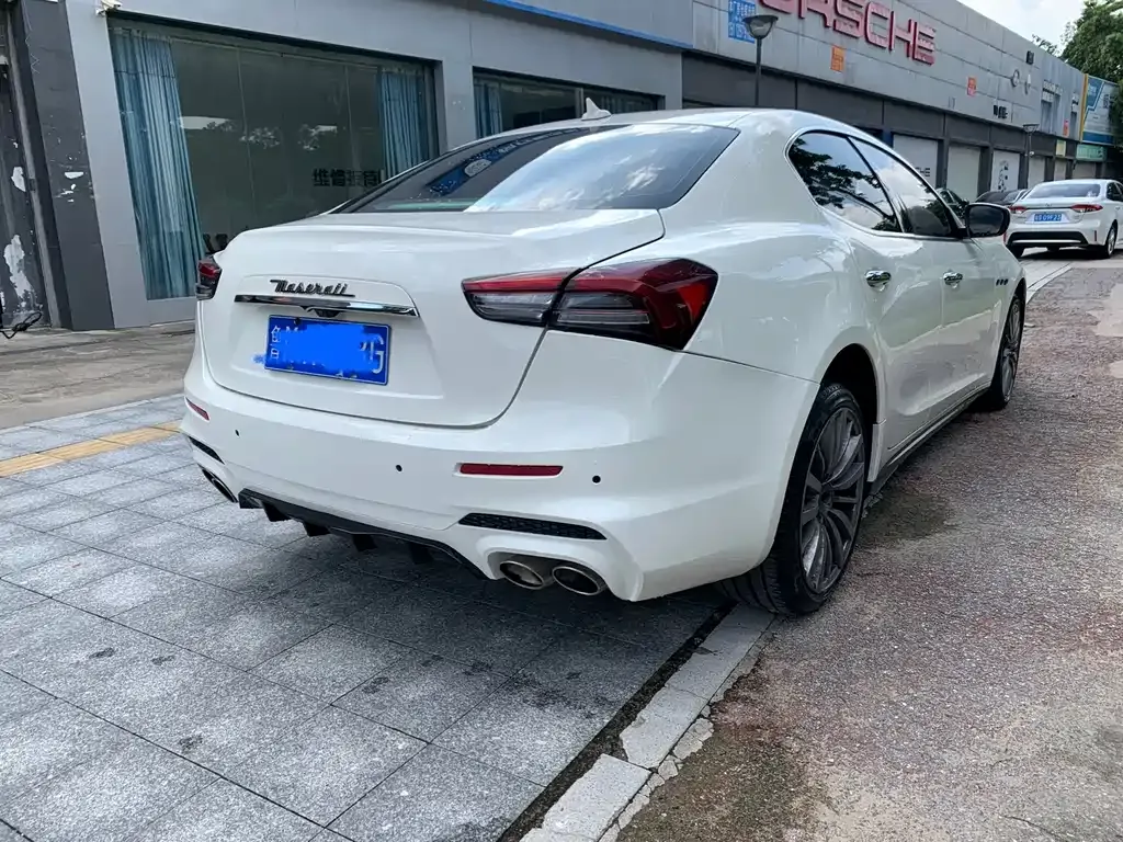 Maserati Ghibli — фото 7