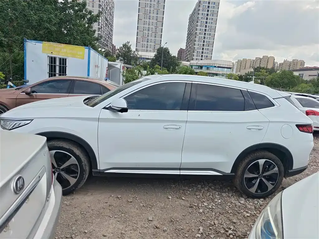 BYD PLUS New Energy — фото 5