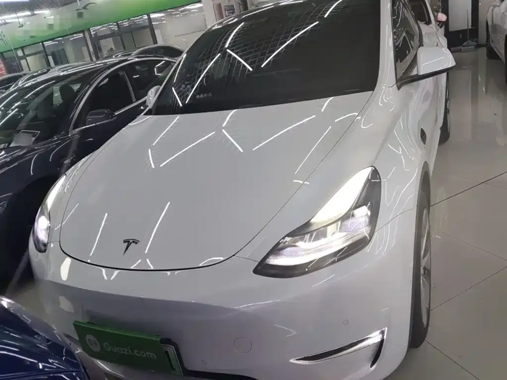 Tesla Model Y — фото 3