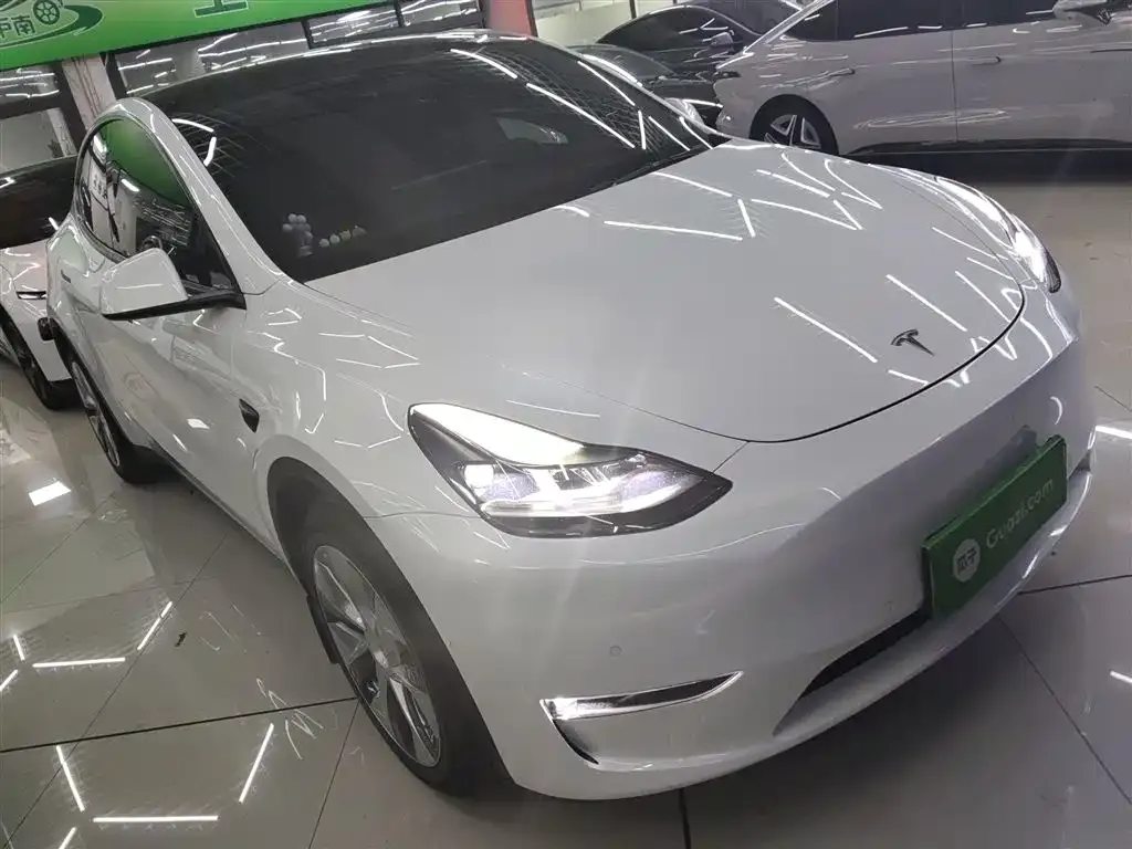 Tesla Model Y — фото 4