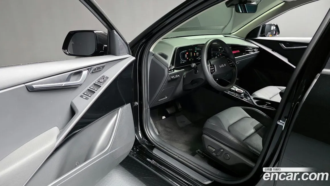 Kia Niro — фото 10