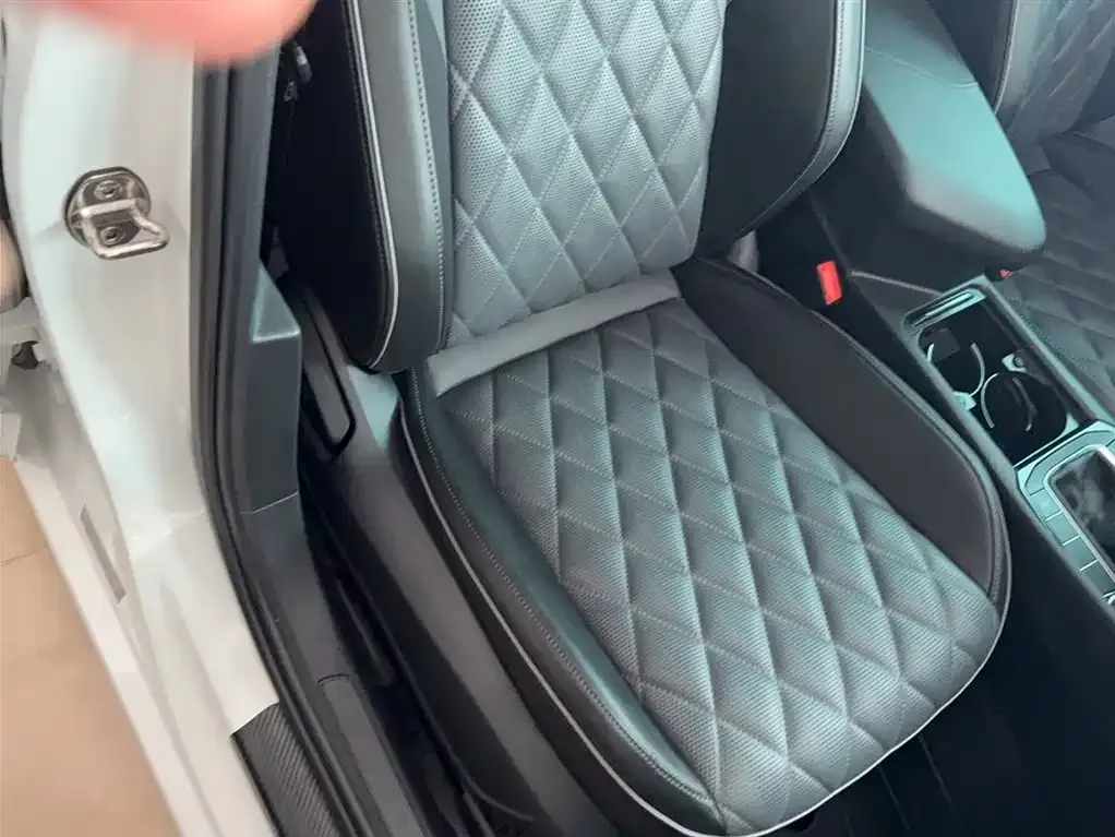 Volkswagen Sagitar — фото 3