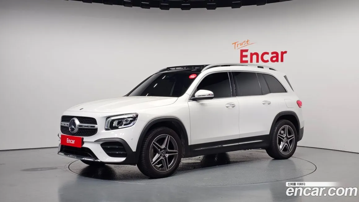 Mercedes-Benz GLB-Class — фото 1