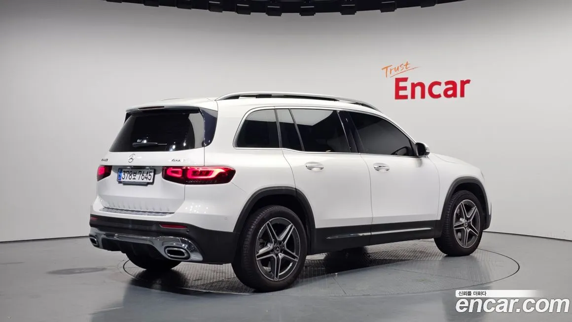 Mercedes-Benz GLB-Class — фото 2