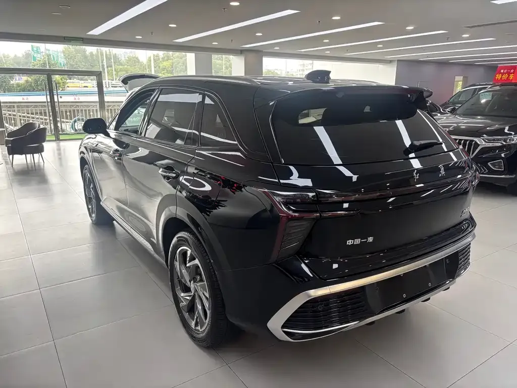 Hongqi HS3 PHEV — фото 7