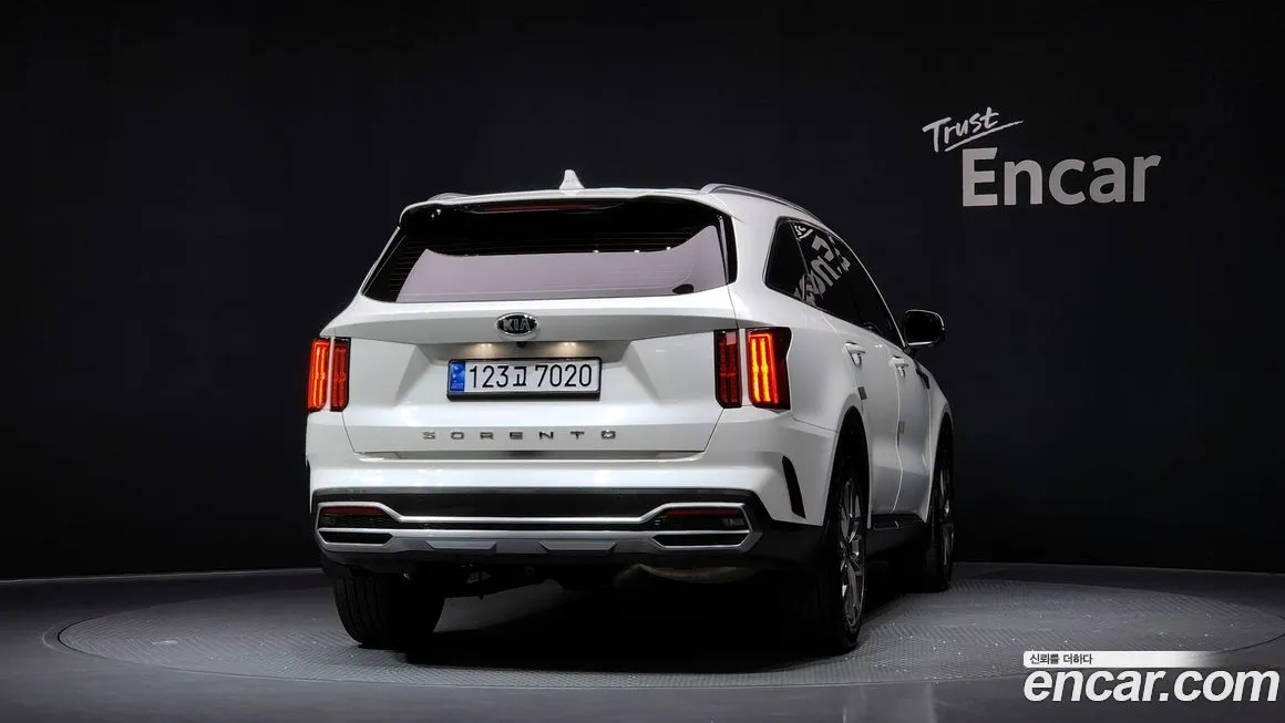 Kia Sorento — фото 4