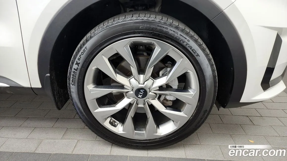 Kia Sorento — фото 5