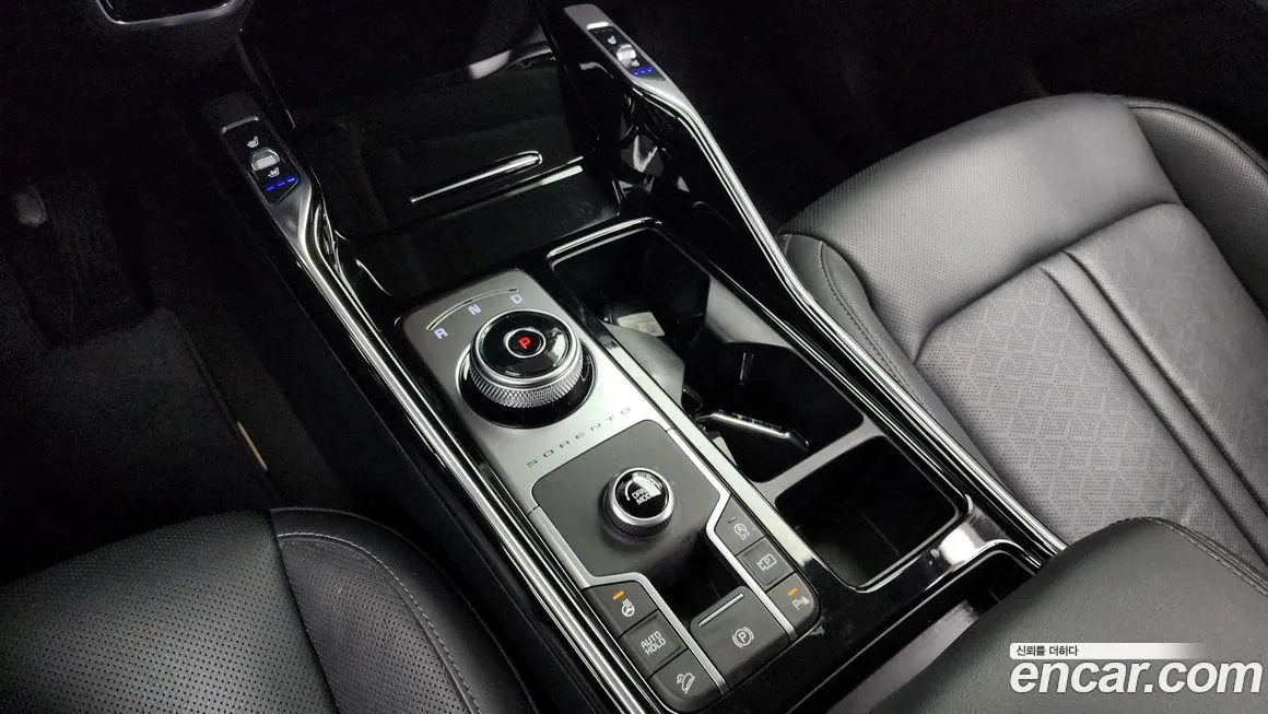 Kia Sorento — фото 9