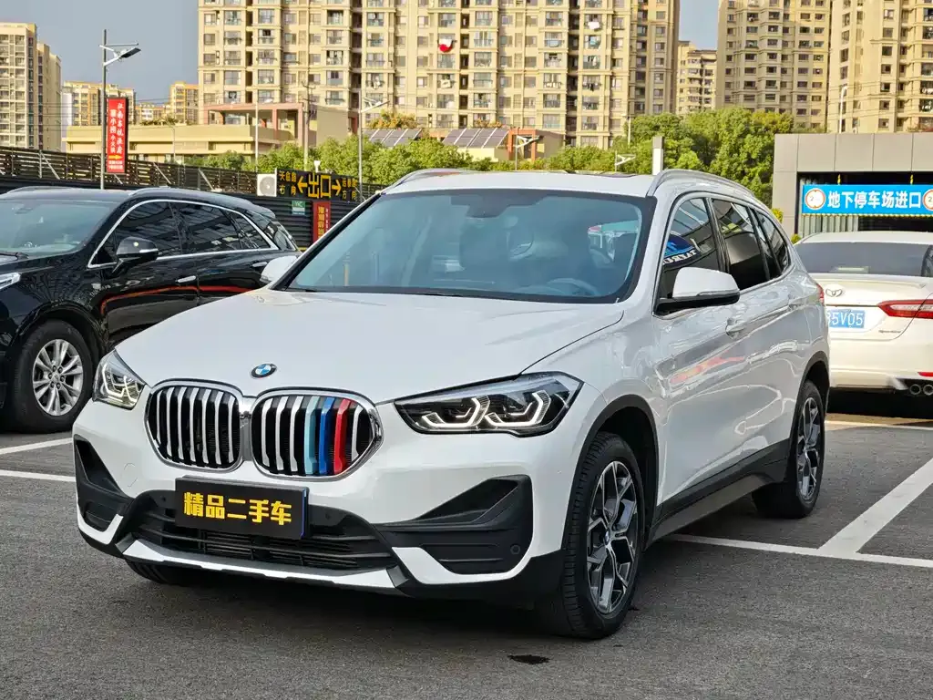 BMW X1 — фото 1