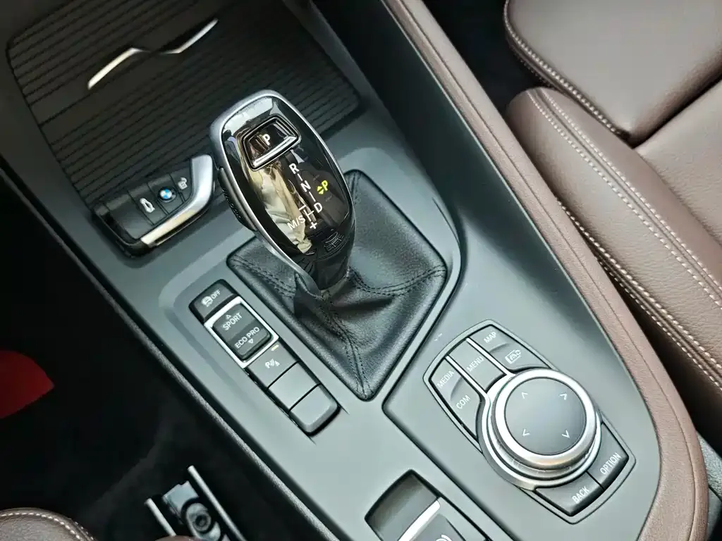 BMW X1 — фото 10