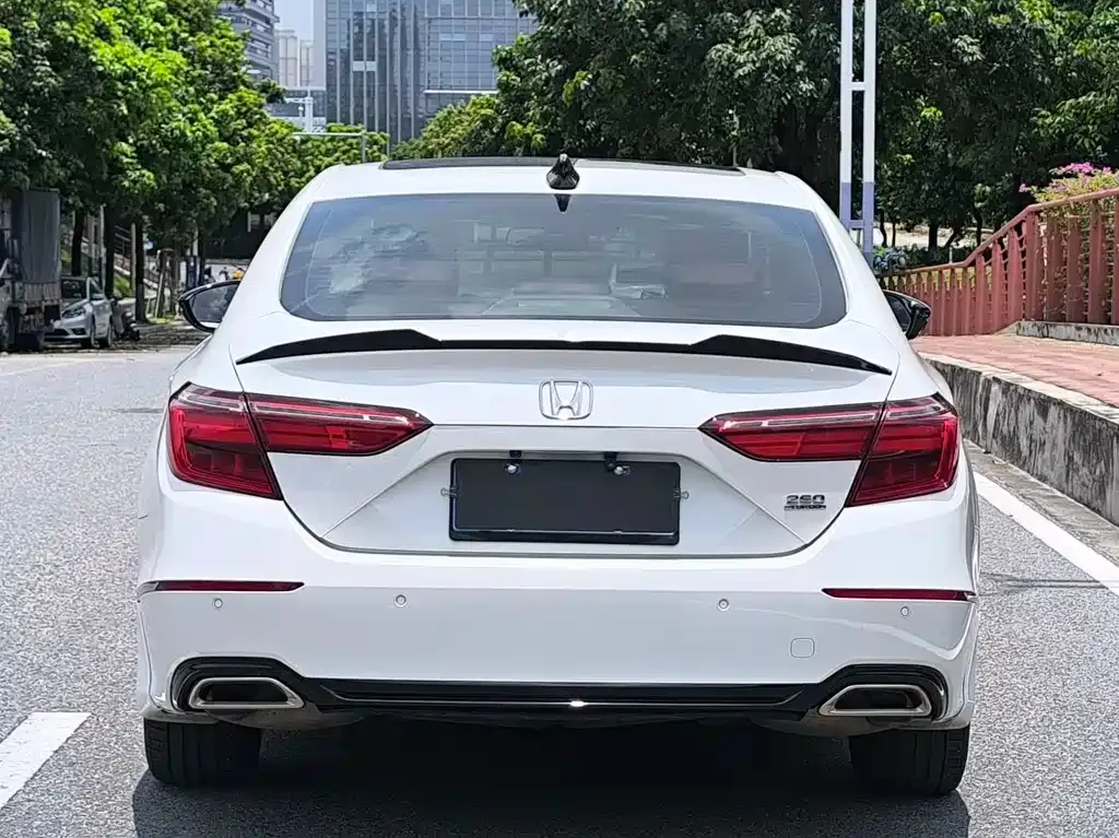 Honda Inspire — фото 6