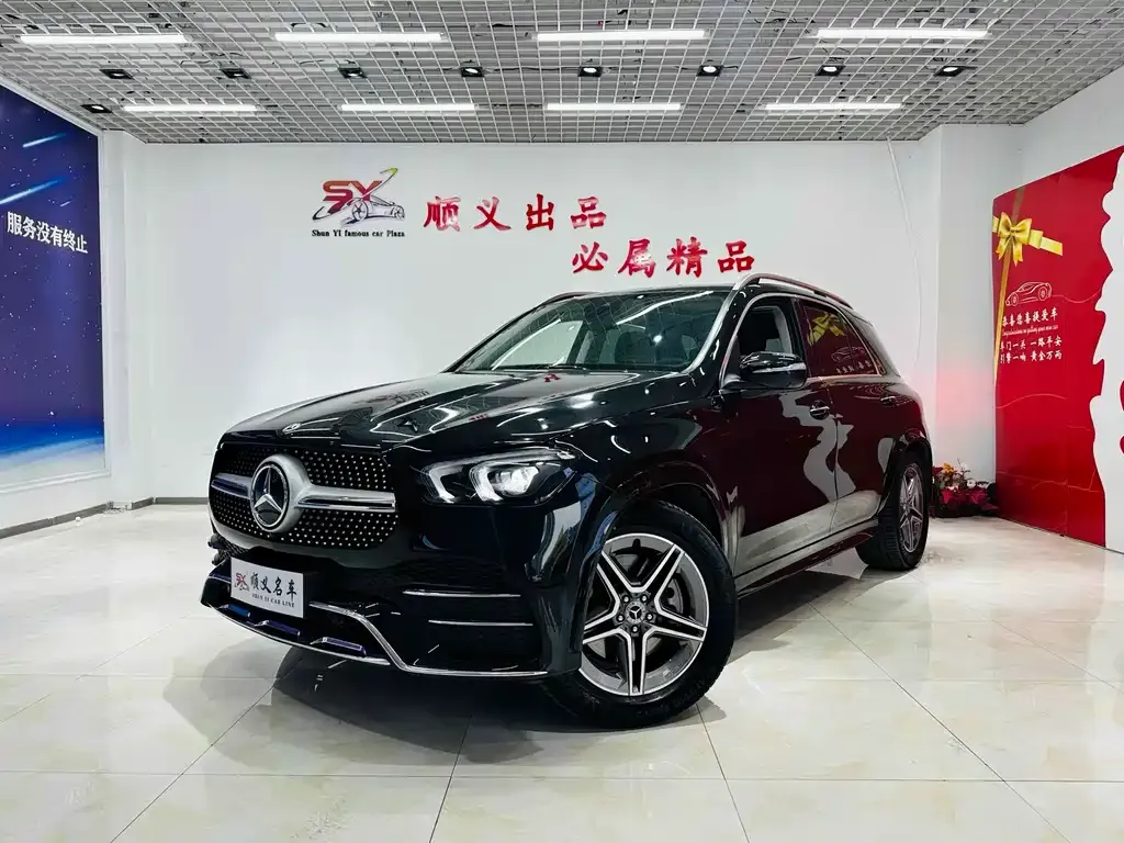 Mercedes-Benz GLE — фото 1