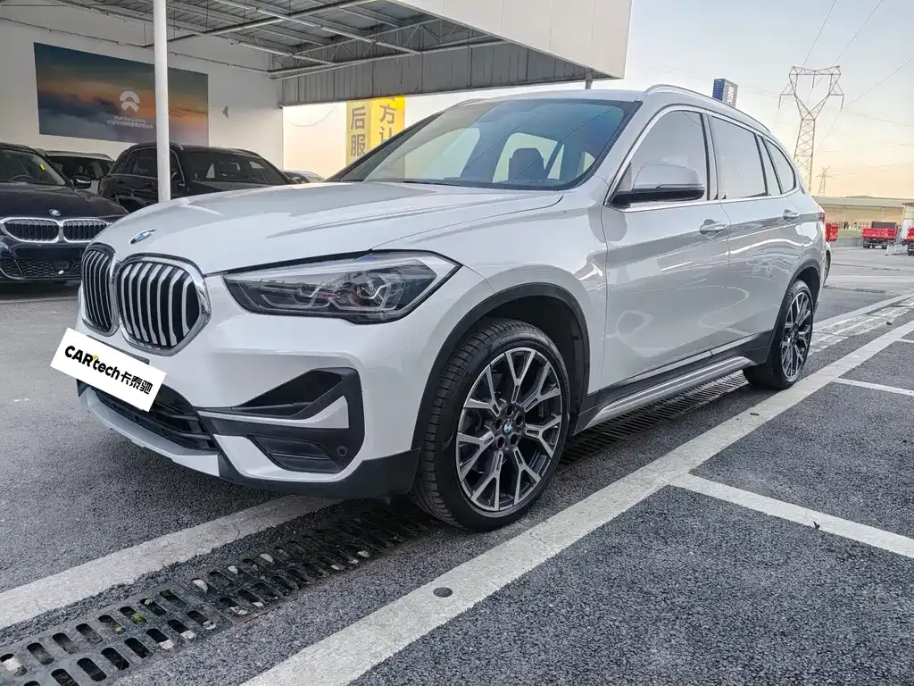 BMW X1 — фото 1