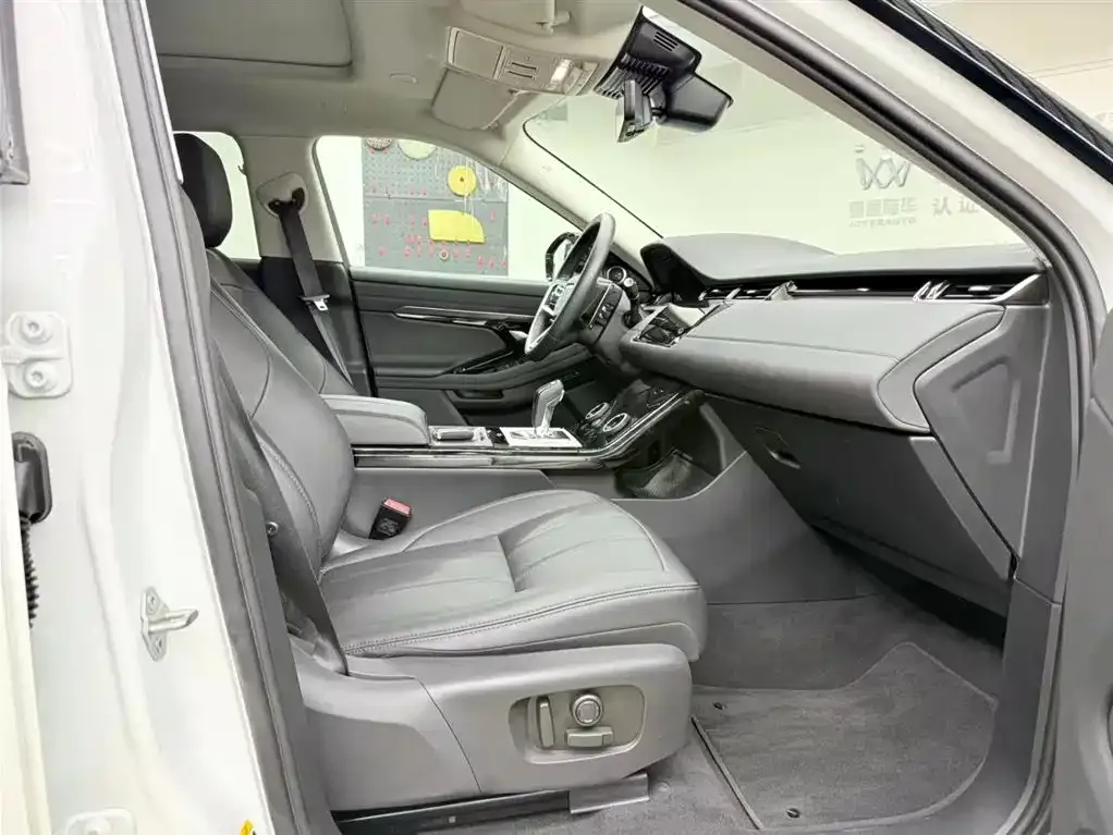 Land Rover Evoque — фото 6