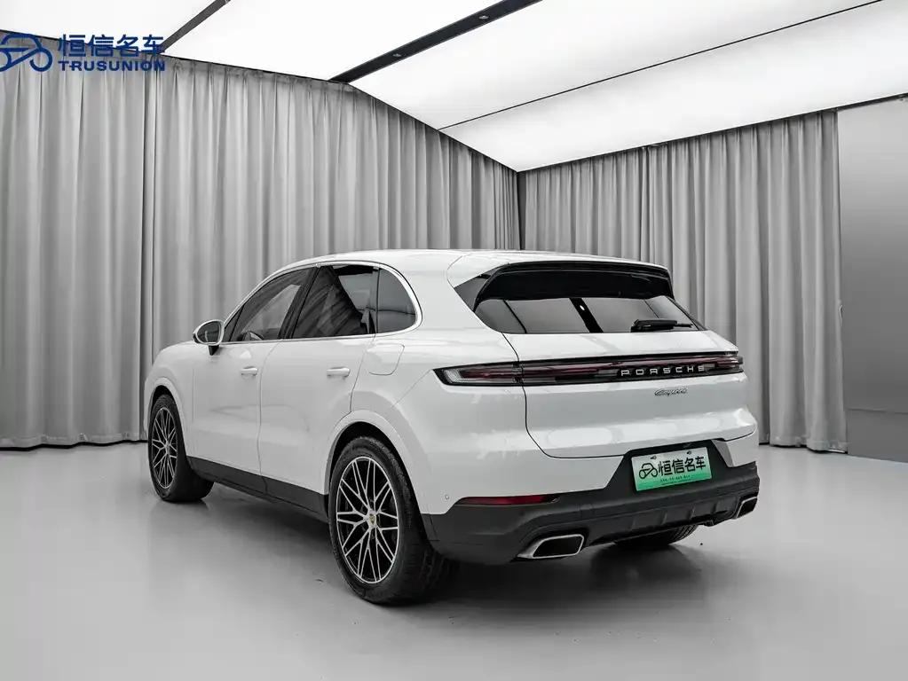 Porsche Cayenne Hybrid — фото 6