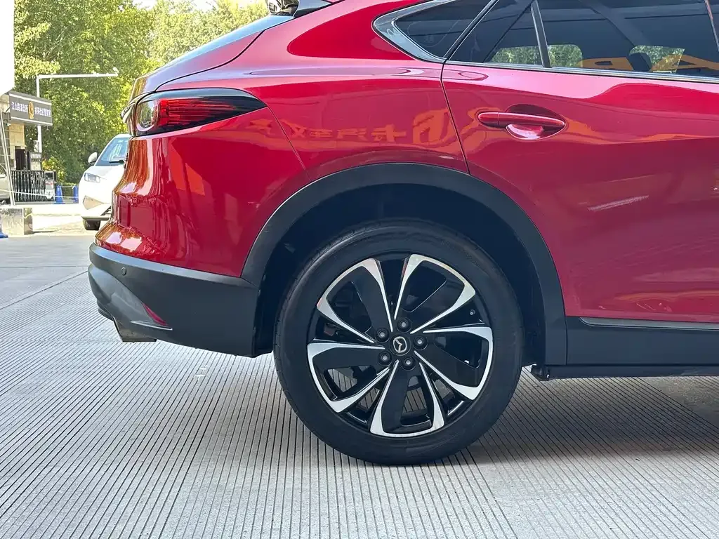 Mazda CX-4 — фото 8