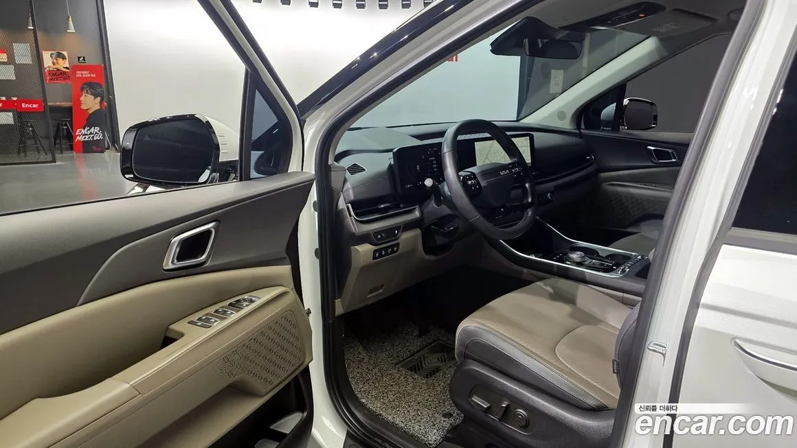 Kia Carnival — фото 10