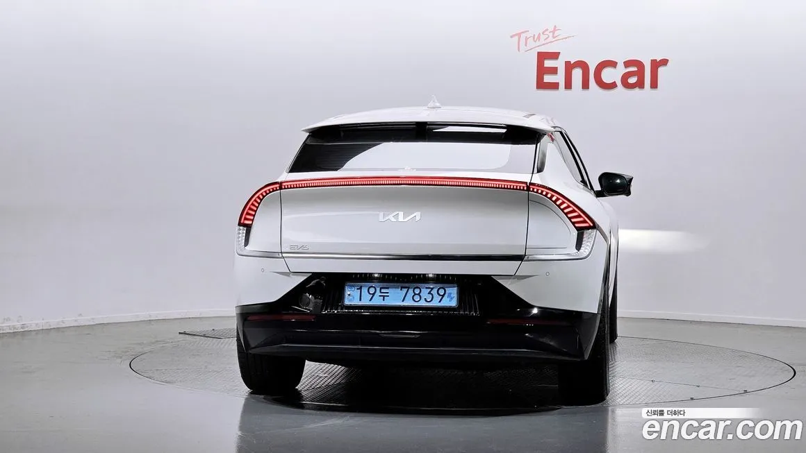 Kia EV6 — фото 4