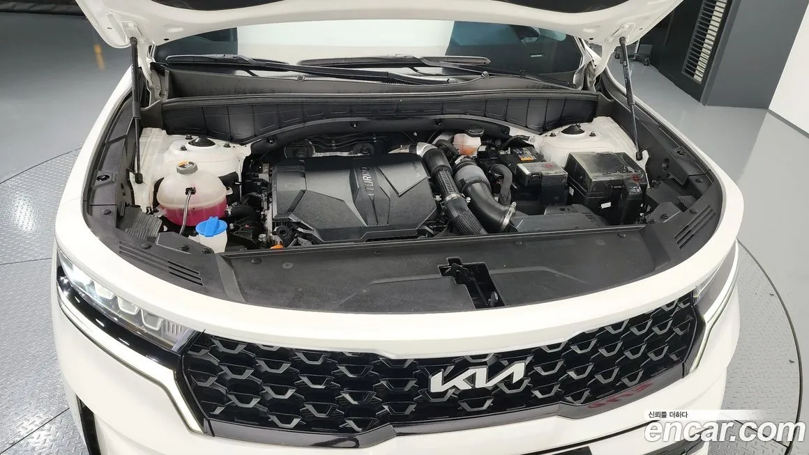 Kia Sorento — фото 6