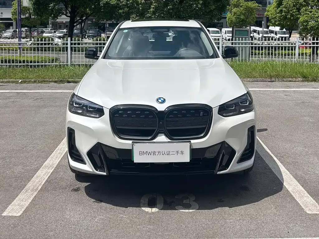 BMW iX3 — фото 2