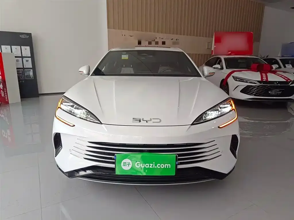 BYD Seal — фото 3