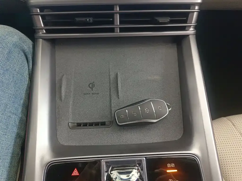 BYD Seal — фото 9