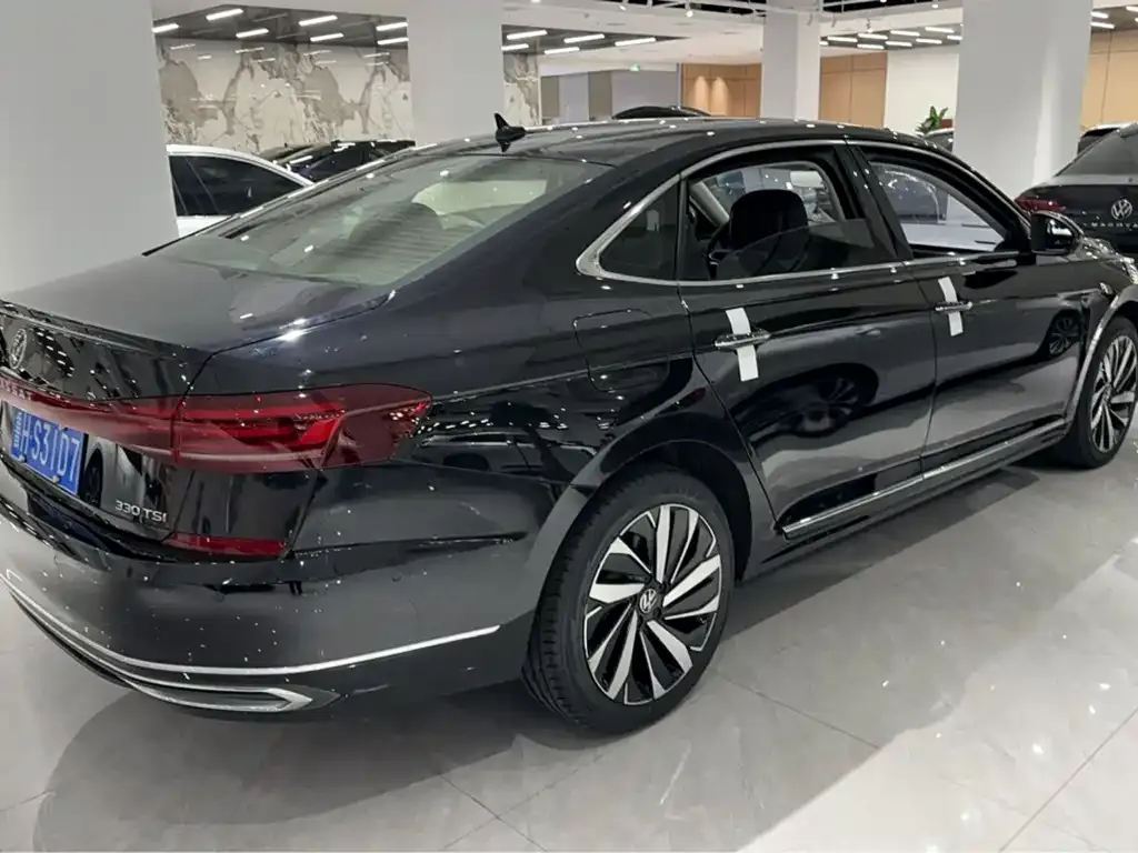 Volkswagen Passat — фото 4