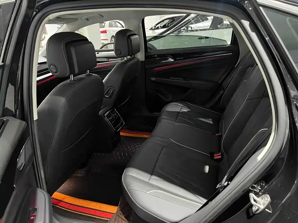 Volkswagen Passat — фото 5