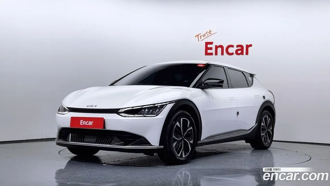 Kia EV6 — фото 1