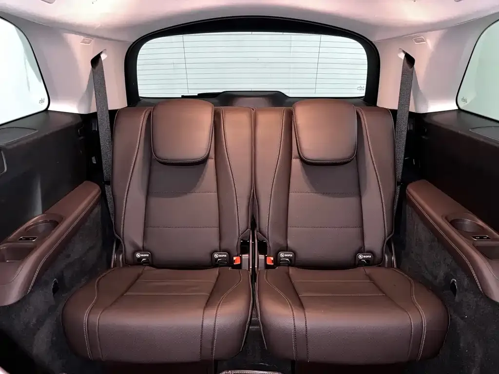 Mercedes-Benz GLS — фото 10