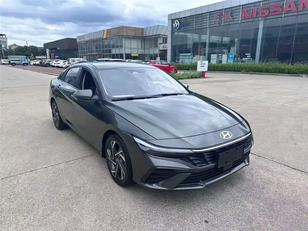 Hyundai Elantra — фото 4