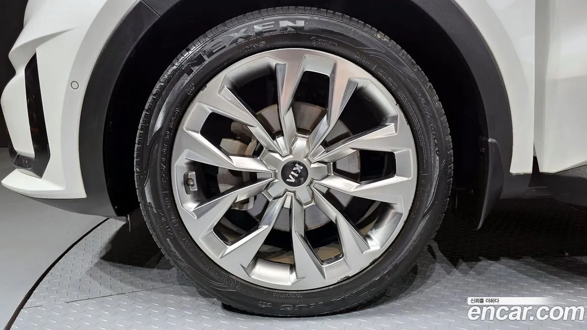 Kia Sorento — фото 5