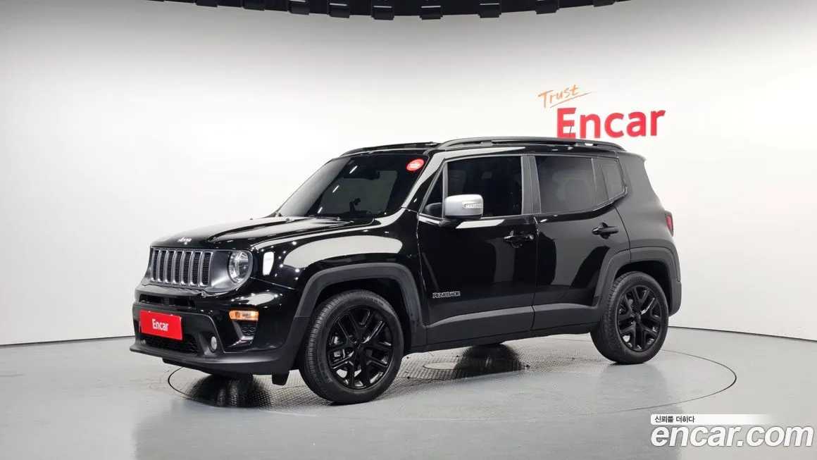 Jeep Renegade — фото 1
