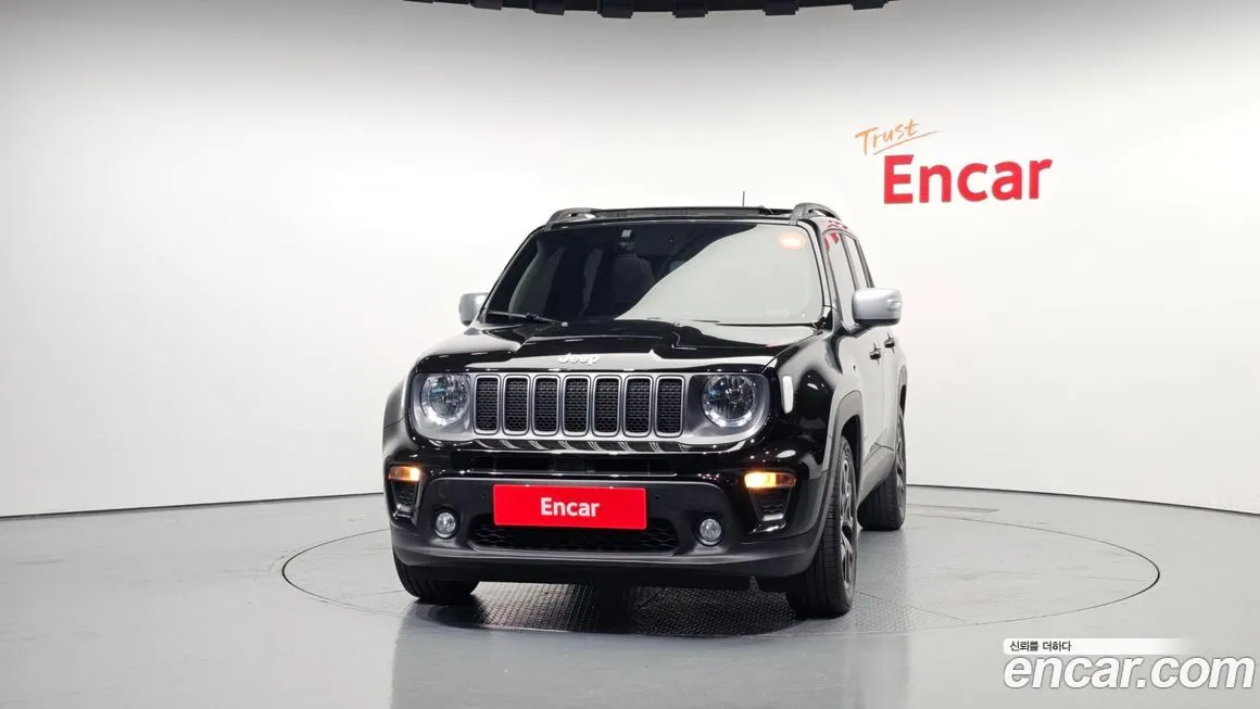 Jeep Renegade — фото 3