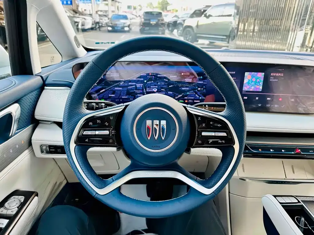 Buick GL8 Hybrid — фото 8