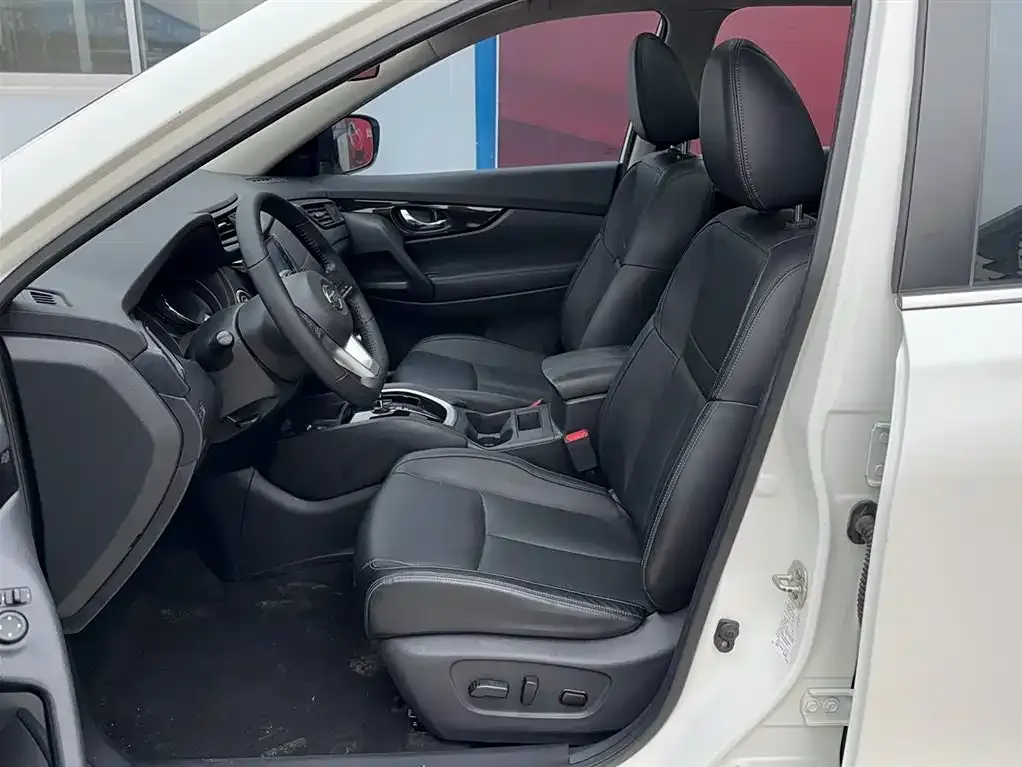 Nissan X-Trail — фото 10