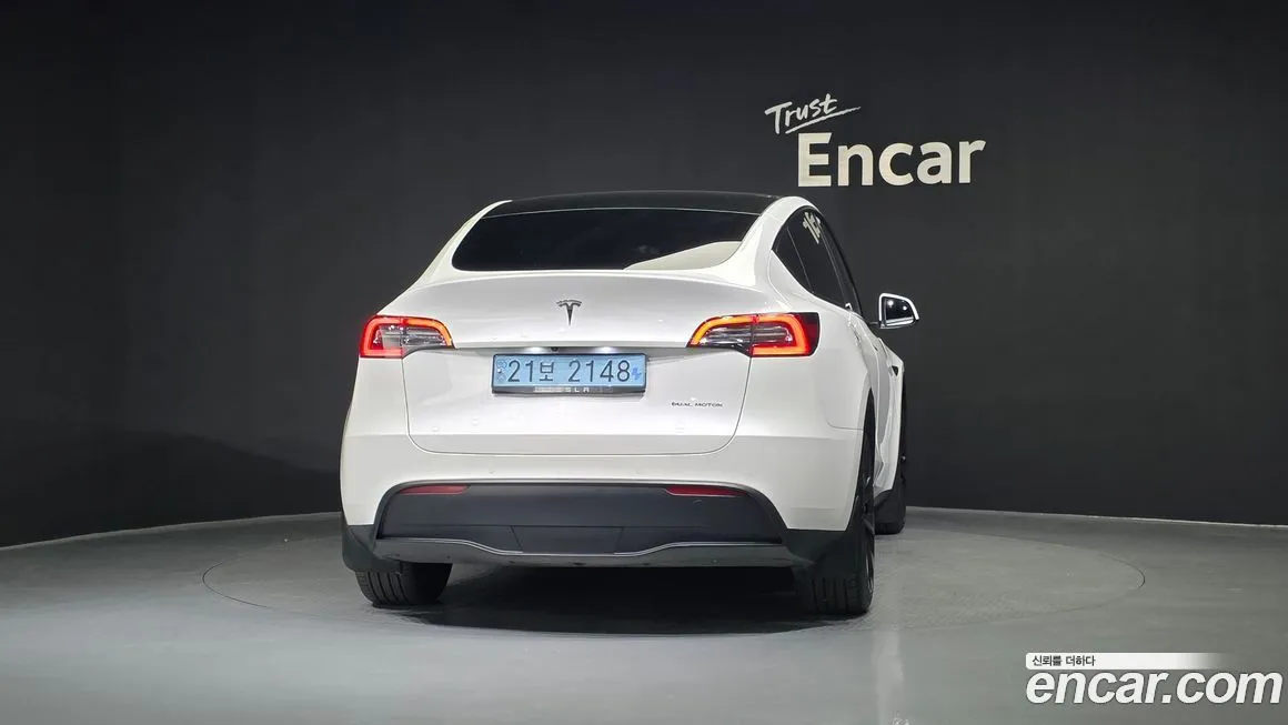 Tesla Model Y — фото 4