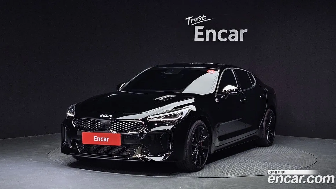 Kia Stinger — фото 1