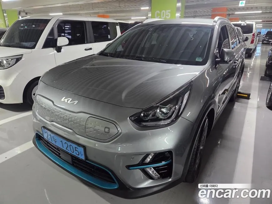 Kia Niro — фото 1